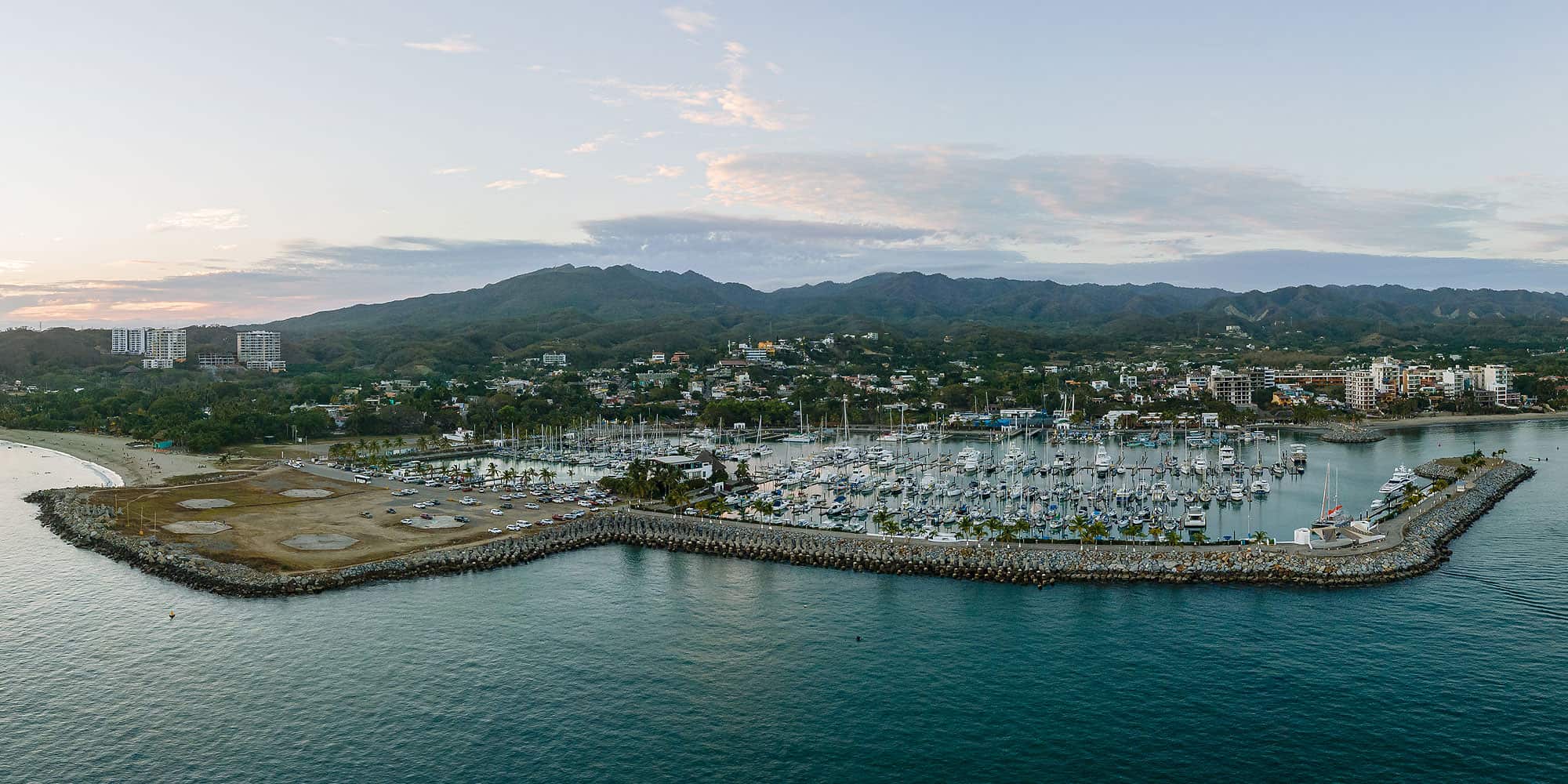 La Cruz de Huanacaxtle Real Estate KW Bahia LARIVIERA Group