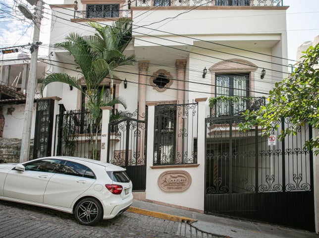 alcazar-condos-puerto-vallarta